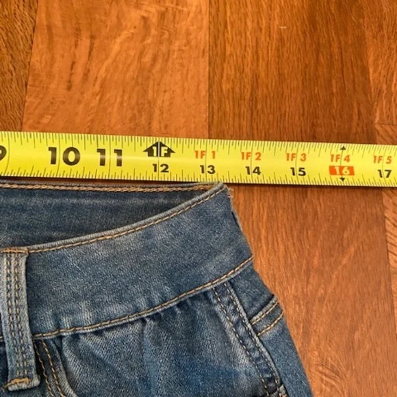 Mudd Jean Skirt Sz 7 + ♥️All $10 items in closet are 2 for $15♥️ - Picture 6 of 7